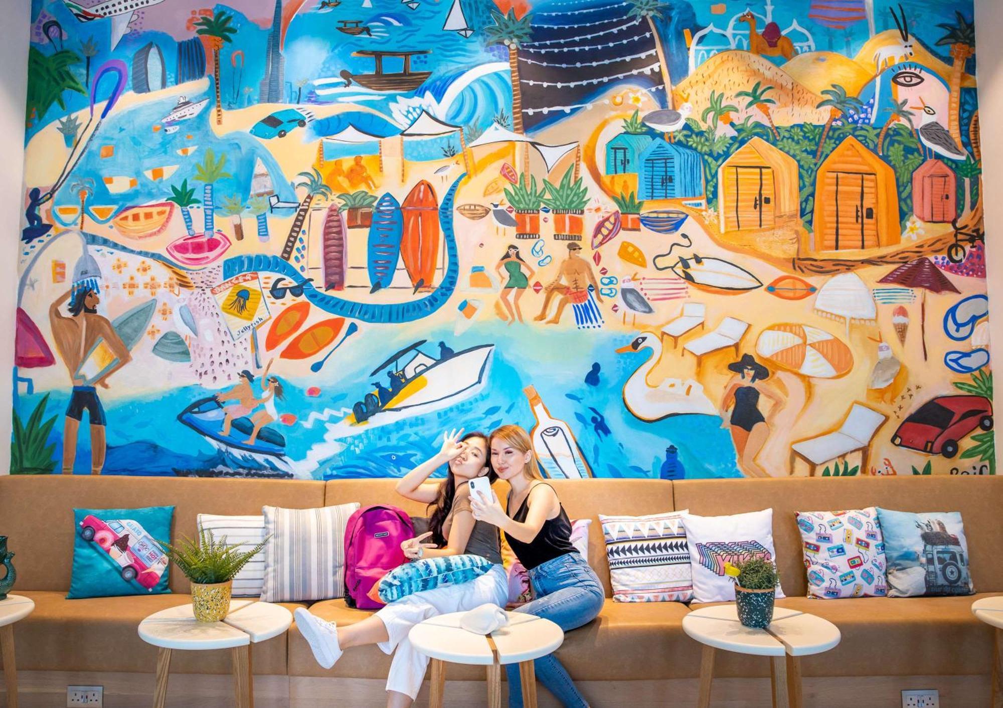 Отель Rove La Beach, Jumeirah